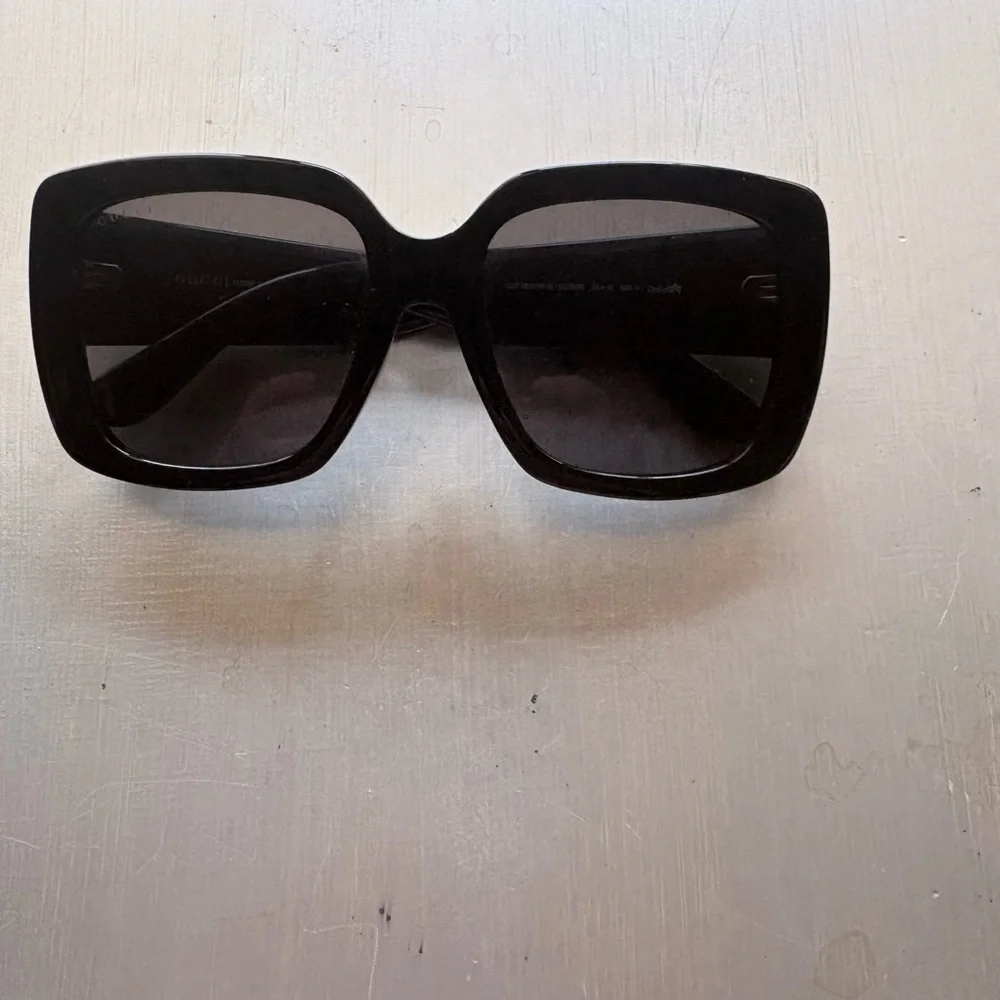 Designer Inspired Black Frame Sunglasses with Gold Accents - Picture 2 of 3